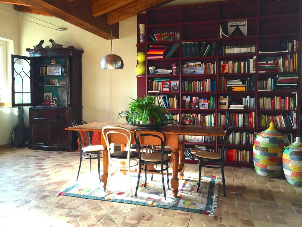 Ganga Bed & Breakfast นาร์นี ห้อง รูปภาพ