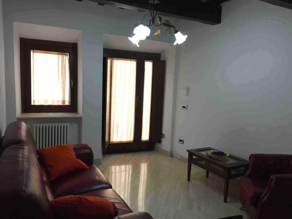 Ganga Bed & Breakfast นาร์นี ภายนอก รูปภาพ